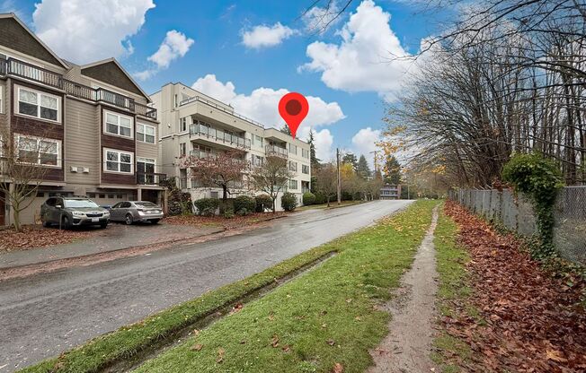 2334 Thorndyke Ave W #202