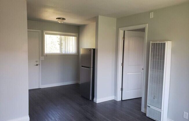 1 bed, 1 bath, 450 sqft, $1,150, Unit 715