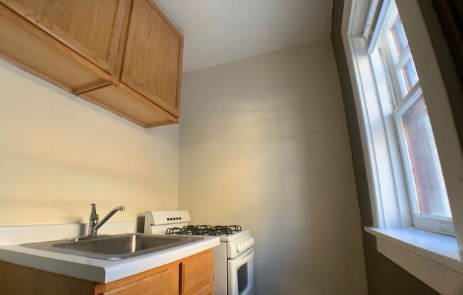 1767 N. Arlington Place