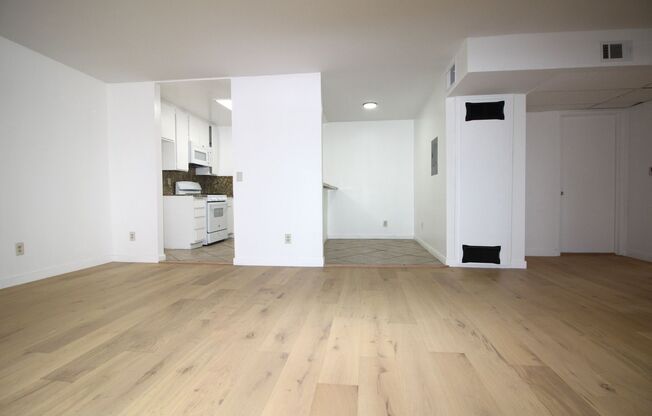 14029 Foothill