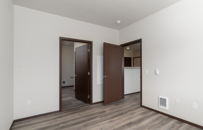 1 bed, 1 bath, 726 sqft, $1,325, Unit B-206