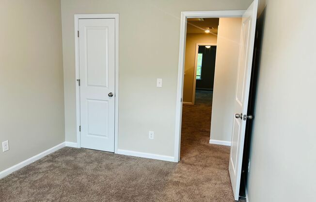 3 beds, 2.5 baths, $2,000