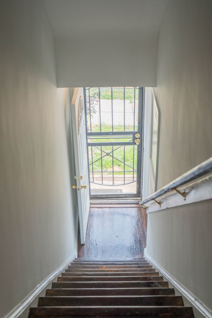 1272 16th Street, NE