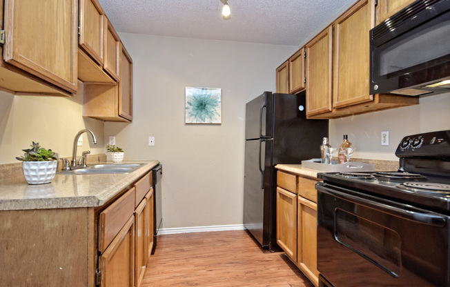 3 beds, 2 baths, 1,147 sqft, $1,850, Unit 11613B