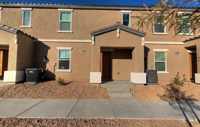Newer Townhome - 3 Bedrooms + 2 Car Garage - E Craig & Nellis