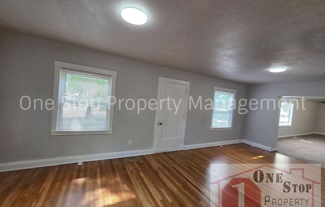Beautiful Home with 4 Bedrooms, 2 Bathrooms and attached garage in Kansas City, Missouri