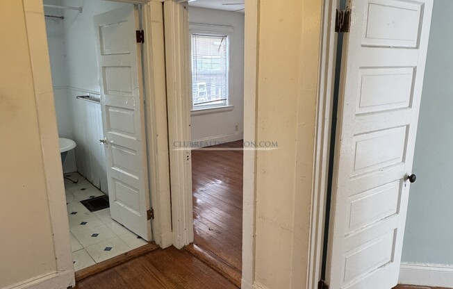52 MONTFERN RD