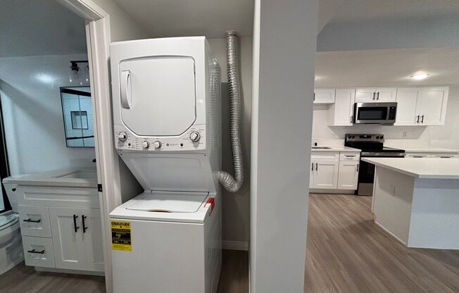1 bed, 1 bath, 695 sqft, $2,498, Unit 221