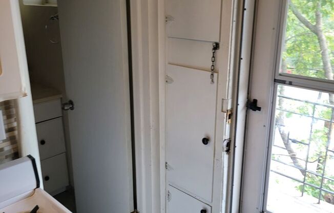 Studio, 1 bath, $825, Unit 209