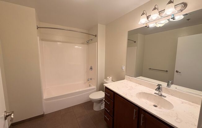 1 bed, 1 bath, $1,650, Unit 905