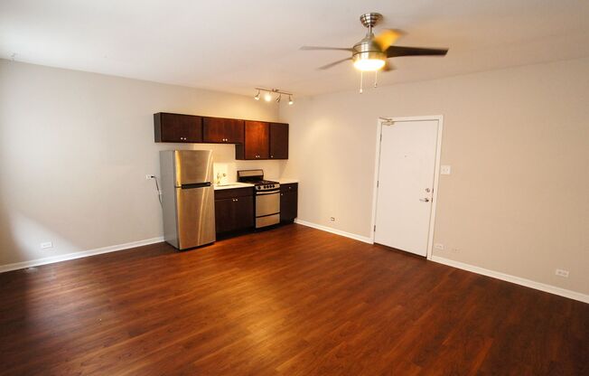 Studio, 1 bath, 398 sqft, $1,195, Unit 3F