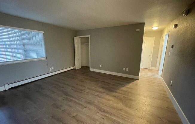 2 beds, 1 bath, 888 sqft, $1,500, Unit 8