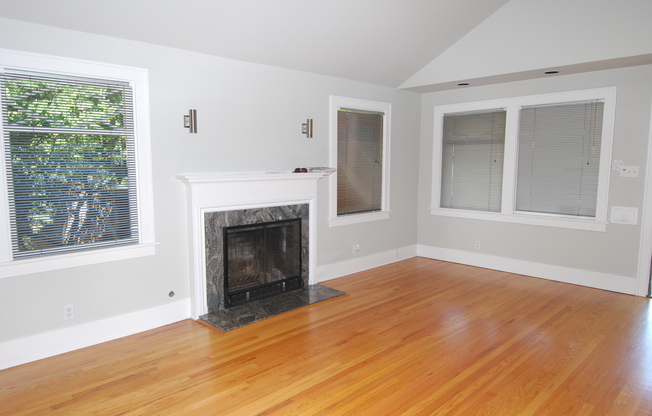 Pristine Craftsman in Belmont Heights!