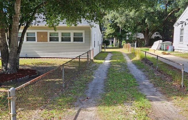 Fully Renovated Hanahan Home!