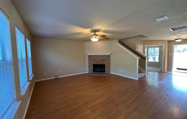 3 beds, 2.5 baths, $2,095