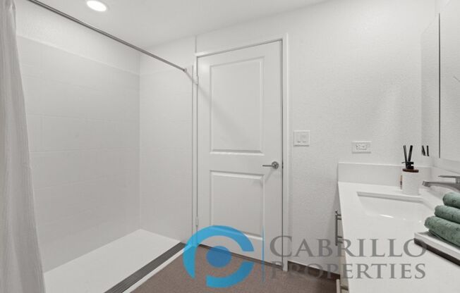 Studio, 1 bath, 574 sqft, $2,295, Unit 404