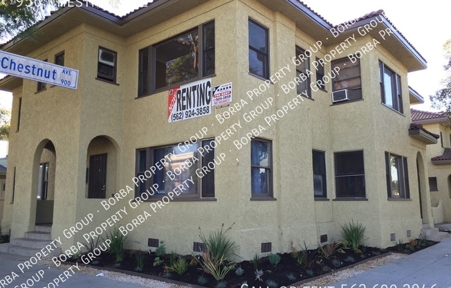 956 CHESTNUT AVE