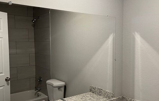 NEW CONSTRUCTION 3 bed 2 bath duplex