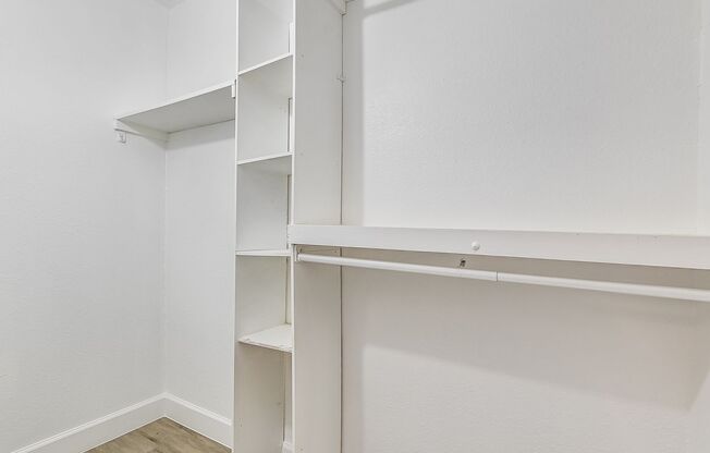 2 beds, 1.5 baths, 1,042 sqft, $1,450, Unit 119