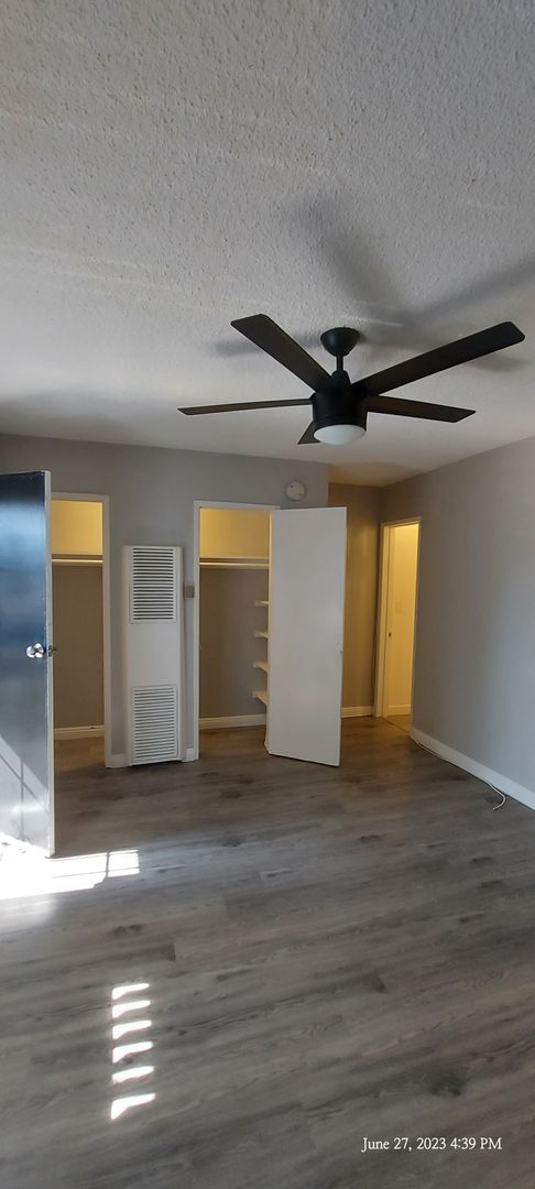 Studio, 1 bath, $1,279, Unit 13