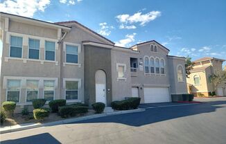 POPULAR 1 BED/1 BATH FLOORPLAN - DESIREABLE GATED COMMUNITY!!