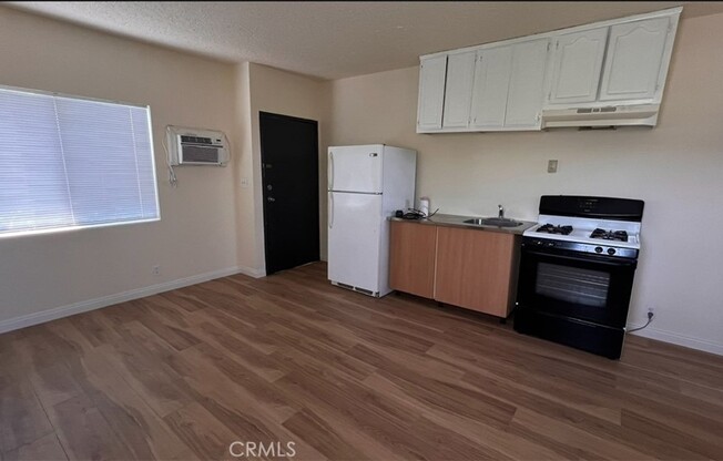 1 bed, 1 bath, 600 sqft, $1,780