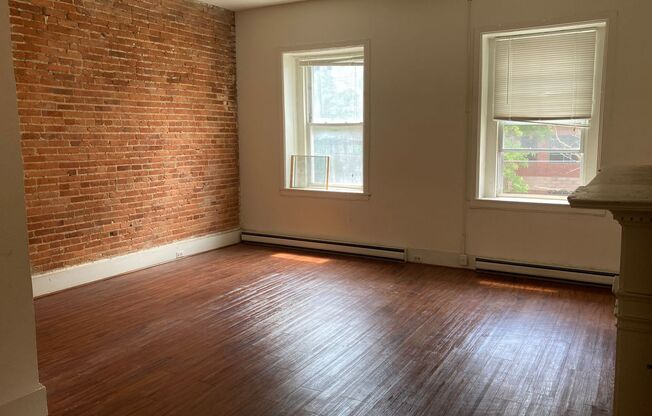 1 bed, 1 bath, 700 sqft, $1,349, Unit 50-6