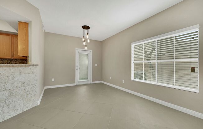 3 beds, 2 baths, $1,800, Unit UNIT 124