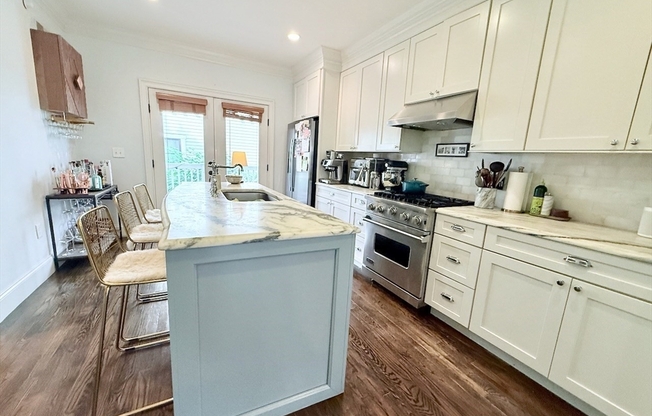 58 SEAVERNS AVE