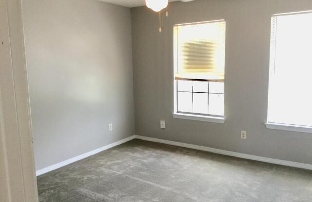 2 Bedroom 1.5 Bath Townhome for Rent