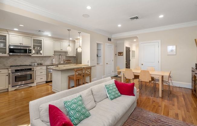 299 MARLBOROUGH ST