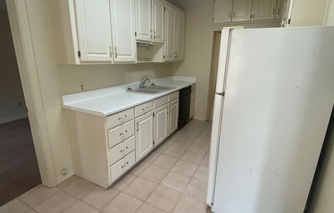 2 beds, 2 baths, $1,650