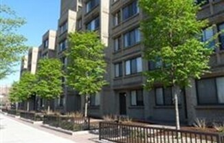 1 bed, 1 bath, 684 sqft, $3,050, Unit 420