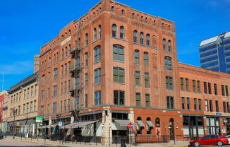 Bloc 12 Apartments