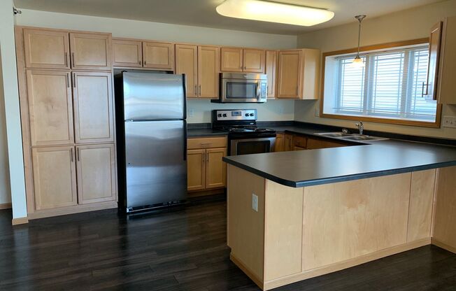 1 bed, 1 bath, 718 sqft, $985, Unit 621-310