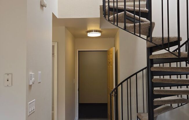 1 bed, 1 bath, 500 sqft, $1,695, Unit 401