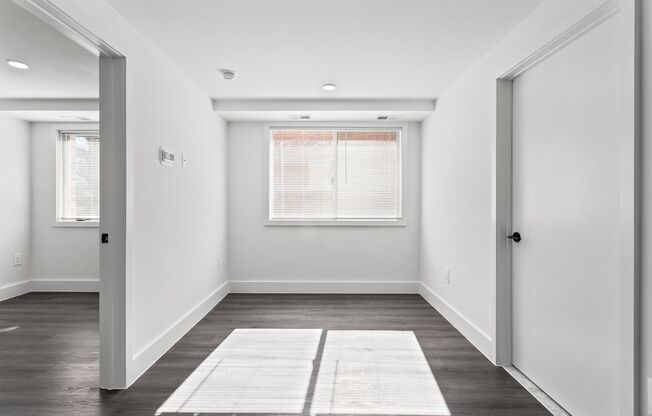 2 beds, 1 bath, 515 sqft, $2,800, Unit 1400-302