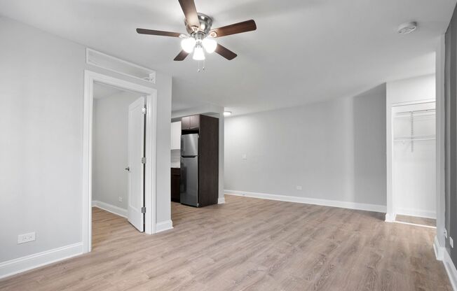 2 beds, 1 bath, 589 sqft, $2,100, Unit 439