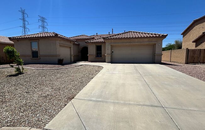 Spacious single story Peoria stunner w/New Carpet; 3 Car Garage