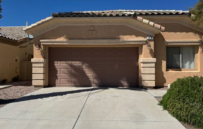 3 Bedroom With Den Located in Rhodes Ranch Community!!