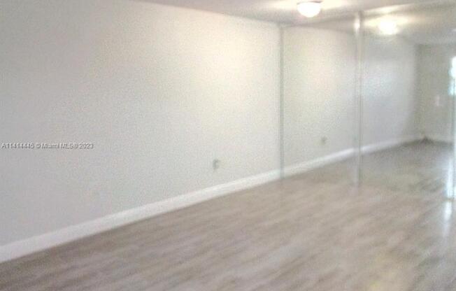 550 SW 115 AVE
