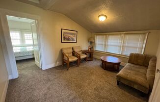 1 bed, 1 bath, $1,095, Unit UNIT B