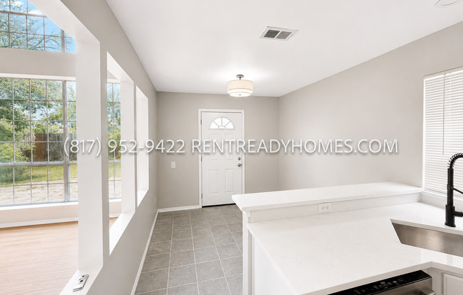 3405 Plantation Ln - Pet Friendly 3 Bedroom Rental Home in Houston, TX with Quartz Countertops and Storage Shed