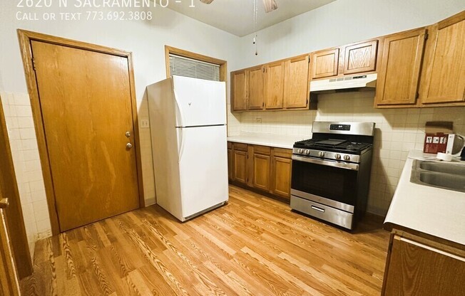 2620 N SACRAMENTO