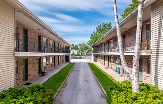 1142 East Walnut Street - O