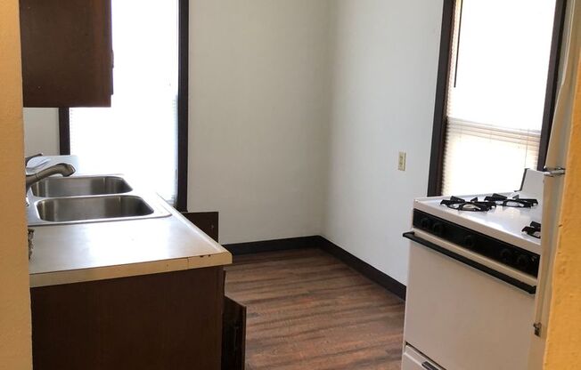 1 bed, 1 bath, $750, Unit 415-3 Prairie