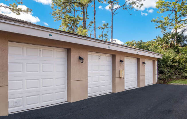 Garages Available at Heritage Cove, Stuart, FL