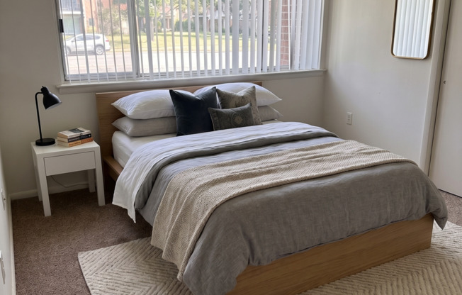 1 bed, 1 bath, 715 sqft, $1,600, Unit 00 - K- 2