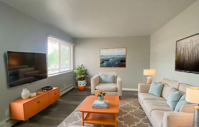 2 beds, 1 bath, $1,195, Unit Apt. 217