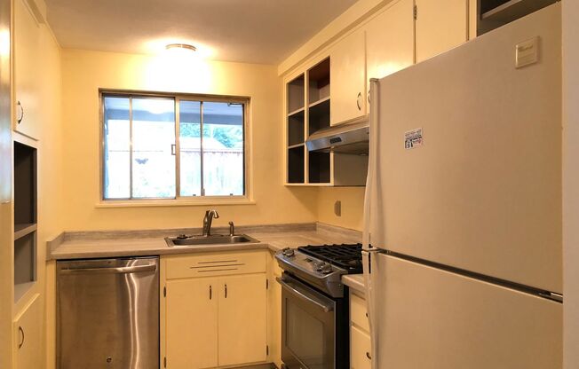 Beautiful Two-Bedroom Home With Large Bonus Room